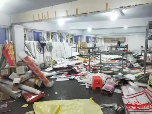 小區(qū)內(nèi)傳來(lái)機(jī)器噪音和 油墨味 街道辦 已勸導(dǎo)印刷廠(chǎng)搬離小區(qū)